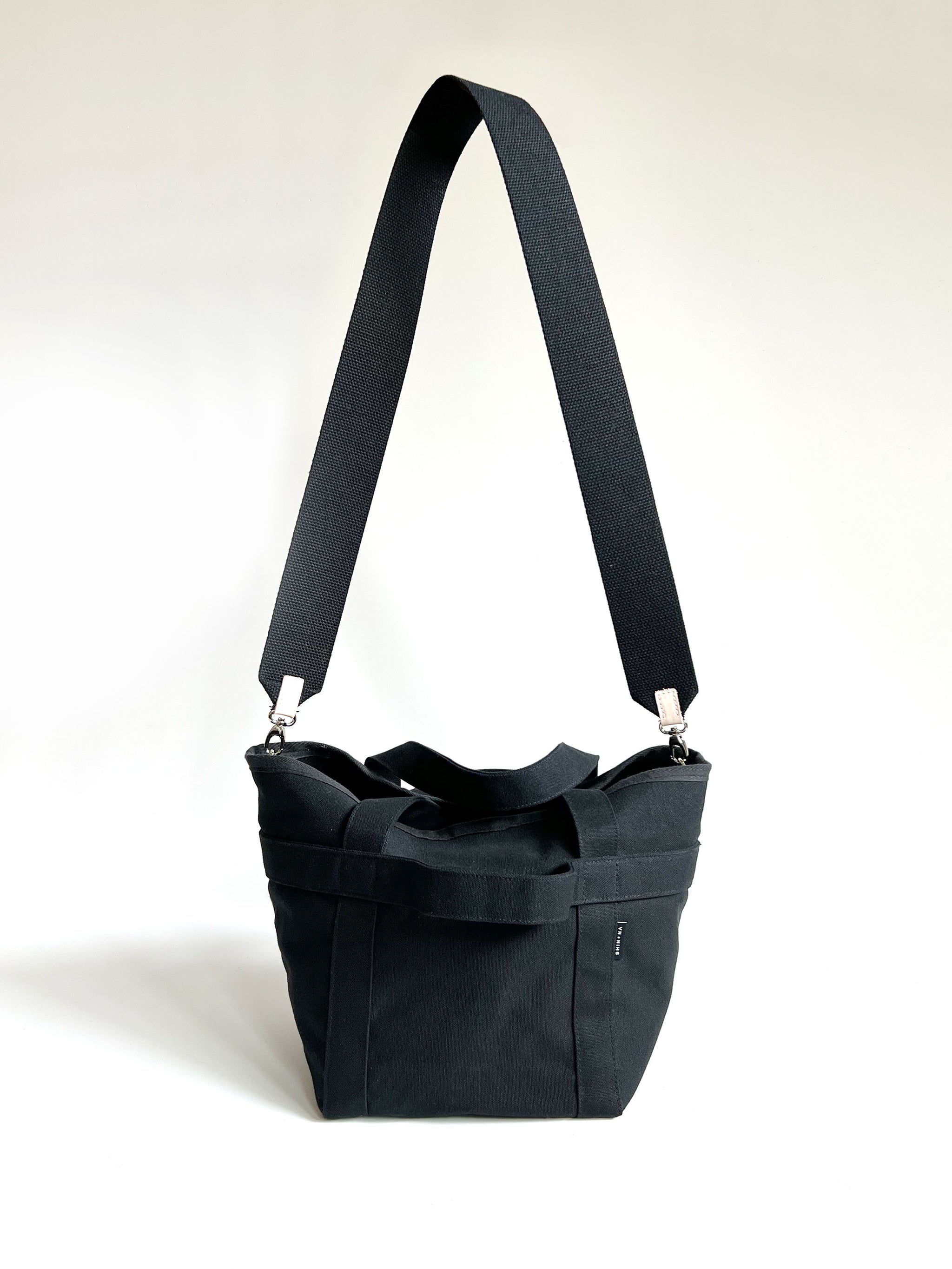 バッグ ASSEMBLE LOGO CANVAS TOTE BAG / BLACK Assemble canvas tote bag
