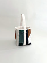 Load image into Gallery viewer, No.47 PATCHWORK BUCKET TOTE
