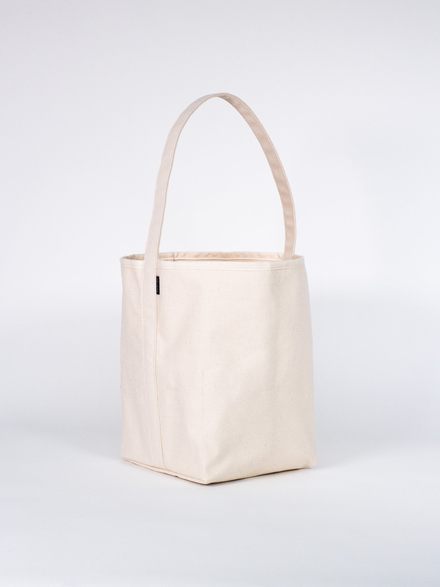 SHIN+NA Reversible Bucket tote bag - Natural